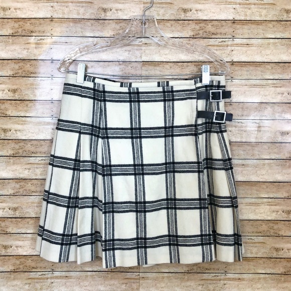 Banana Republic Dresses & Skirts - Banana Republic plaid wool pleated skirt